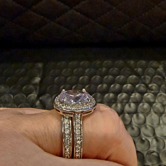 Stunning 6.48 TCW Oval CZ Zirconia Halo Bridal Set in Platinum - Picture 2 of 12